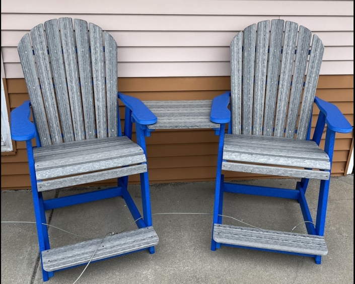 Oversized tete a tete chair