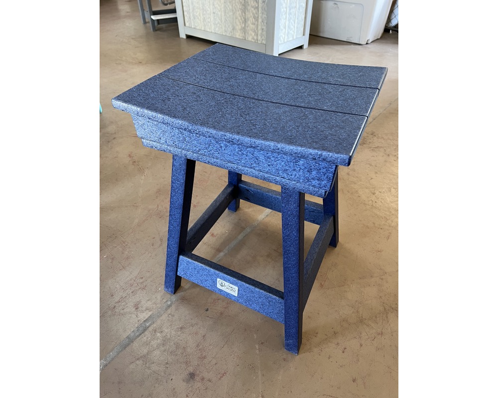 Outdoor Saddle Bar Stool in Patriot Blue