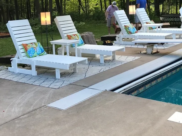 Armless Sun Loungers