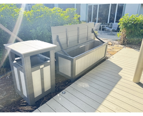 6ft Dock Box and trash can with lid