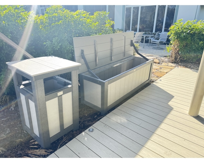 6ft Dock Box and trash can with lid